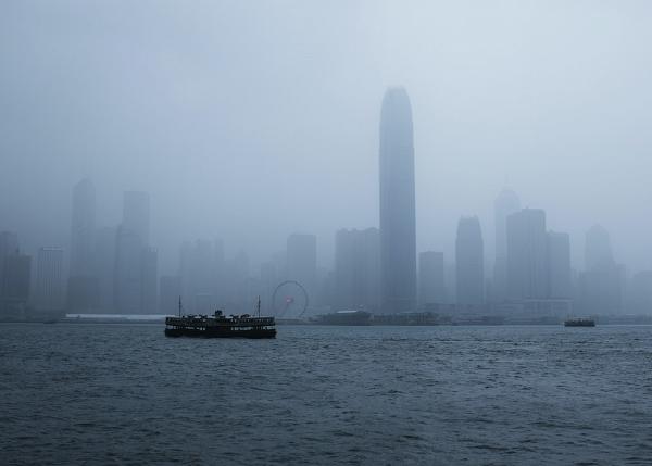 【天文台天氣預報】預料下周初潮濕有霧 最高25度星期二三四有雨