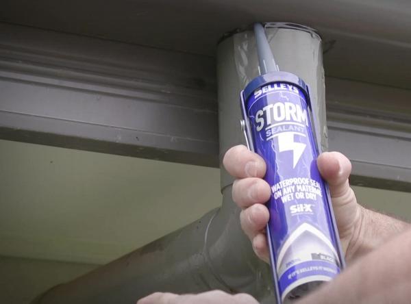 家居維修DIY玩膠戰 暴封膠5秒即救喉管漏水 唧玻璃膠不敗貼士