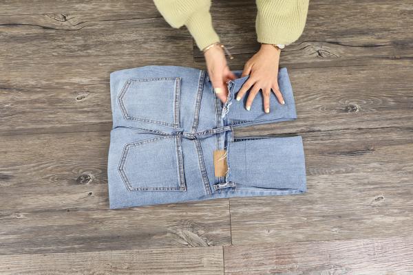 厚褸摺衫法+長褸擺放技巧  教你摺床單/牛仔褲！