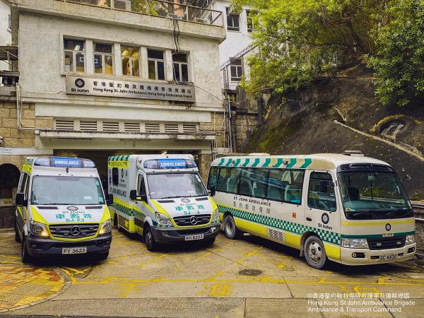 元朗男子街頭暈倒 三名醫護即時急救回復心跳 目擊街坊：「好彩有你們守護香港守護市民」