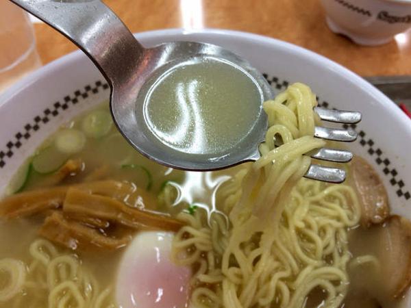 一啖麵一啖湯！日本奇趣設計「拉麵叉匙」香港都買到！