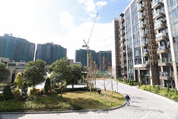 公屋皇者對決！網民力捧紅磡邨「位置屈機」完勝私樓 呢間海景邨衰喺1點慘敗