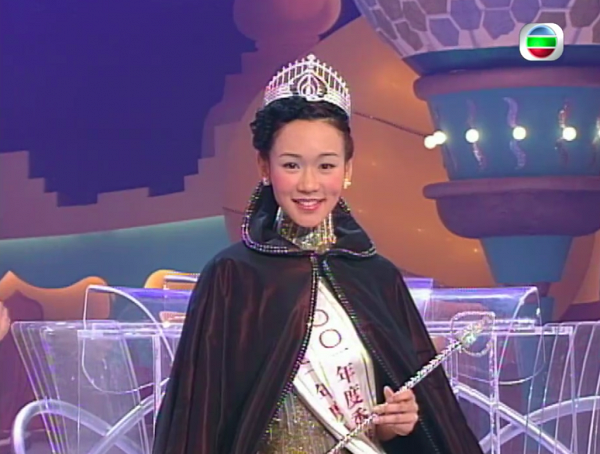 美麗戰場｜楊卓娜重提2001年選香港小姐被指批踭 當年輸楊思琦21年後星途際遇大不同