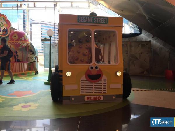 巨型Elmo打卡 影盡芝麻街遊樂園