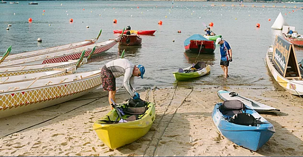 【親子好去處】5大親子水上活動直立板獨木舟$200起 8歲起可玩風帆水上滑板/獨立沖身間/停車場