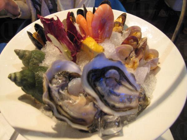 再來Close up，千變幻化的海鮮大燴告訴我們食物原來可以是藝術品。