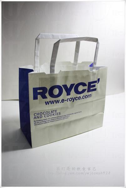  Royce 的名物白巧克力棉花糖。