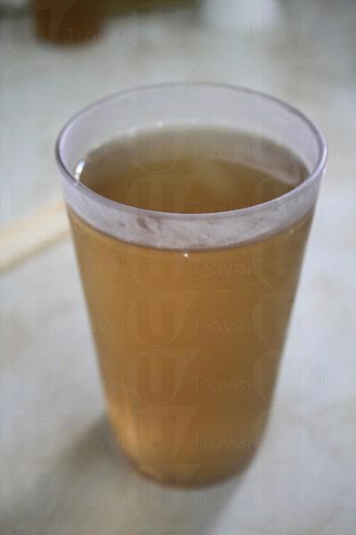 菊花茶有杯裝（$7）或枝裝（$15），喝完一杯想 Encore。