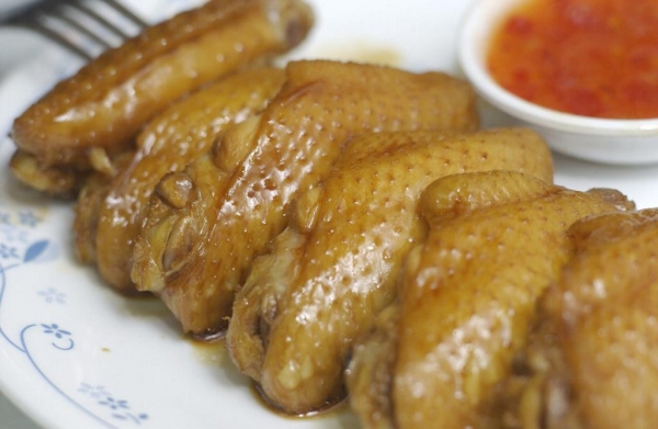 豉油王雞翼（ $23 ）是另一招牌菜式，即叫即製熱辣上枱。