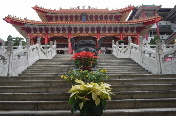 位於港鐵粉嶺站附近的蓬瀛仙館最初是一間私人供奉的廟宇，後來才開放予大眾。