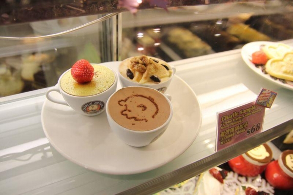 Cafe 亦有甜品供應，非常精緻吸引。