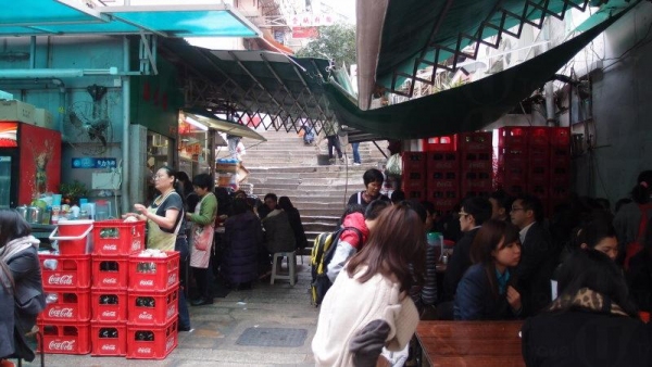 勝香園在中西區很有名，即使是平日，亦有不少人慕名而來光顧。