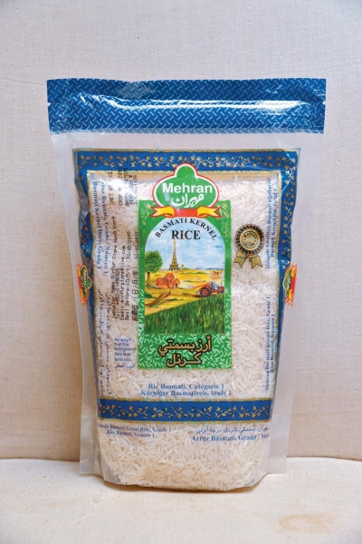 Briyani（ 黃薑飯）用的巴斯馬蒂香米（Basmati），米粒細長，帶有濃郁的堅果香氣，黏性低，口感乾硬。$20/1kg（b）