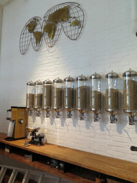 % ARABICA 有15款的咖啡豆可選。