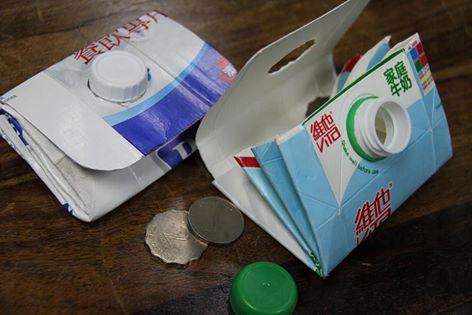 WGO攤位免費學做環保小手工，如用飲品盒再造的散紙包(圖：Emax)