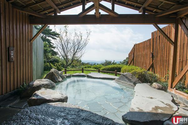 大浴場──大隅之湯，可以看到櫻島火山、霧島連山，非常開揚。