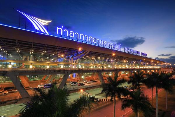遊泰旅客小心！ 泰國機場再現安檢員偷錢