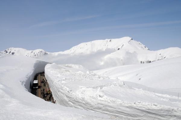 觀賞超震撼20米高雪牆 日本立山黑部登山攻略