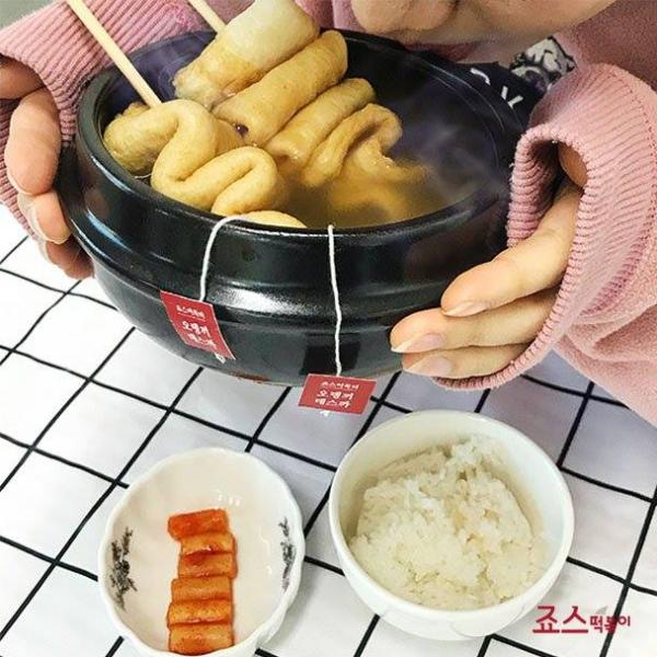 隨時隨地飲魚糕湯！韓國連鎖店推出魚糕湯茶包 Jaws辣炒年糕店 죠스떡볶이