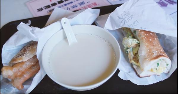 台北4大米芝蓮地道美食 排隊阜杭豆漿/爆汁牛肉麵