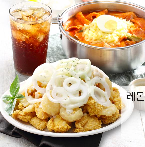 韓國連鎖店吃人氣年糕炸雞套餐 一次滿足兩個願望！