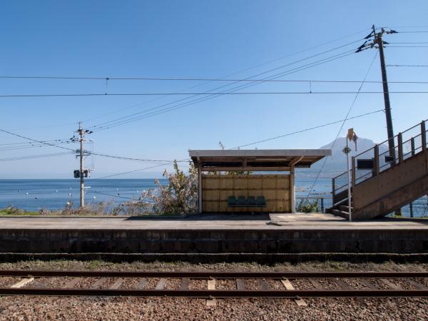 絕美海景一期一會 日本10大海邊車站推介