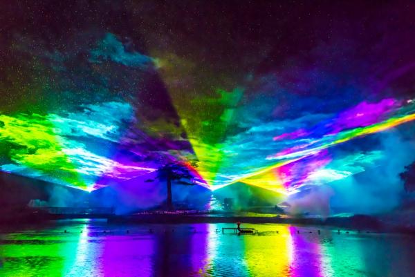 全球最大水上投影/光影雕塑? 日本7合1夜間燈飾匯演