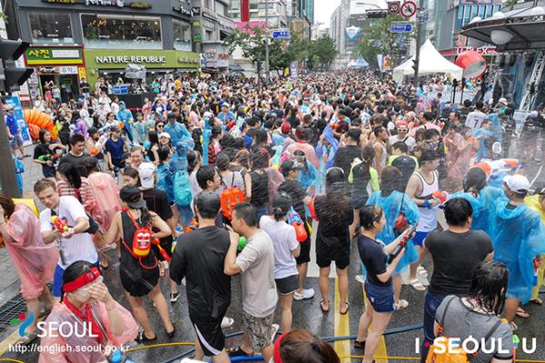 首爾新村水槍節即將舉行 首爾街頭玩水戰！