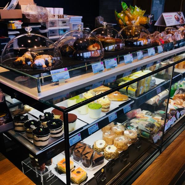 黑色Latte/粉紅色麵包！？ 濟州Starbucks限定產品