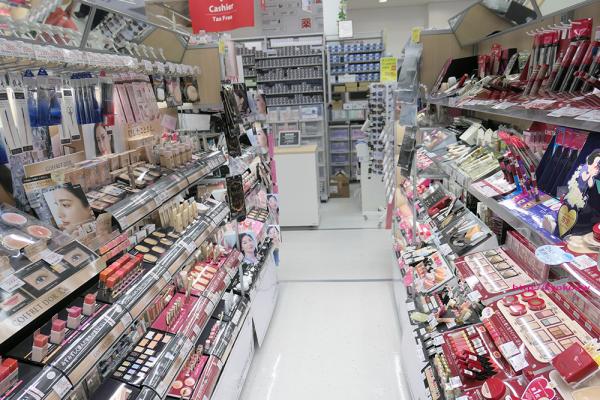 東京購物必去！ Bic Camera/DAISO購物攻略