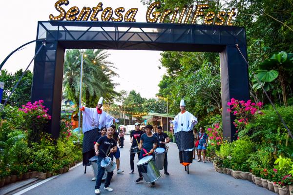 新加坡聖淘沙必到景點 戶外美食節掃街+MegaZip空中探險