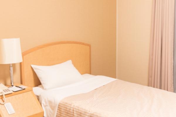 日本酒店床架損壞 住客反被索償10萬円?