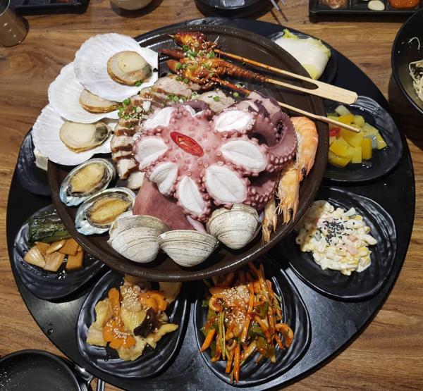 韓國大王海鮮章魚包菜肉店