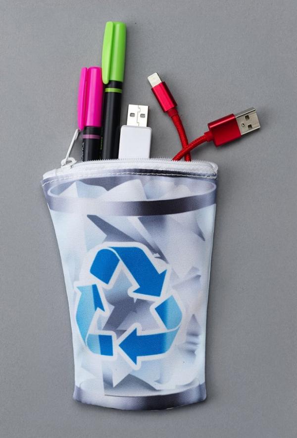 放入資源回收桶！日本搞笑電腦圖示小物袋
