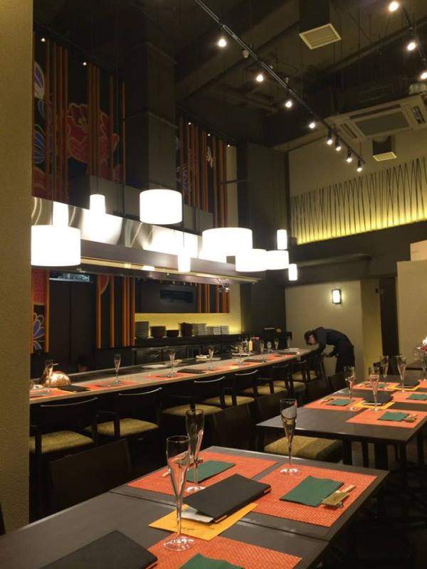 A5級黑毛和牛+瀨戶內海特產海鮮 東京鐵板燒肉料理專門店「JAKEN」