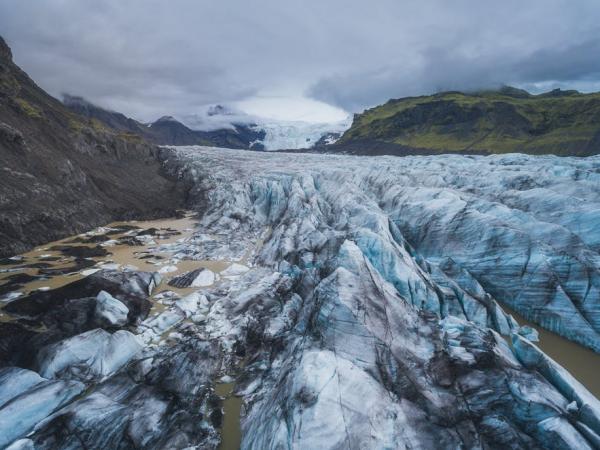 斯卡夫塔山保護區位於冰島南部，可以使用一號環島公路抵達。在保護區內有冰島著名的冰川健行地點斯卡夫塔山斯維納冰川，無數世界知名的影視作品例如蝙蝠俠、Interstellar等，都曾經在這裡取景拍攝，