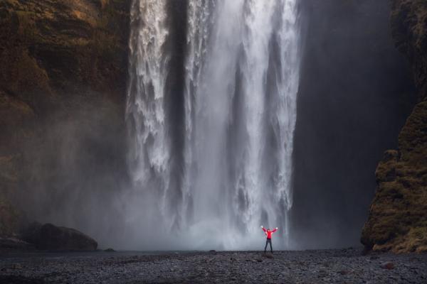 第5位：塞里雅蘭瀑布 Seljalandsfoss + 斯克加瀑布，Skógafoss 冰島最著名的瀑布之二