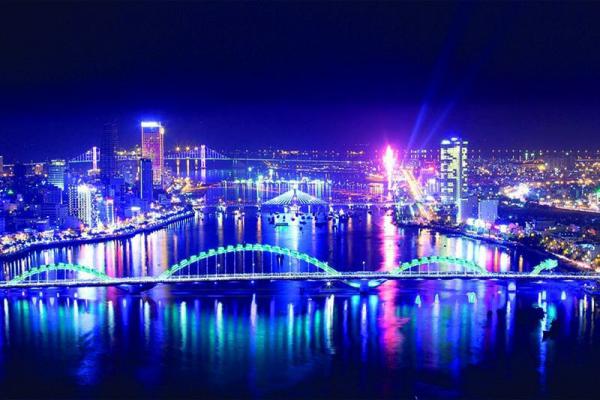 峴港5大熱門景點推介！ 粉紅教堂、巴拿山托橋巨手 、美溪海灘