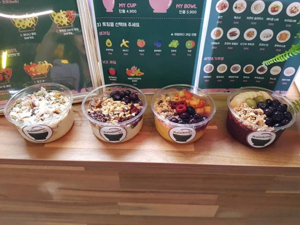 首爾全新貨櫃屋市集！ 新村BOXQUARE新開幕 推廣天然食材，售賣健康水果沙冰 - Rainbowl 45° (42號)