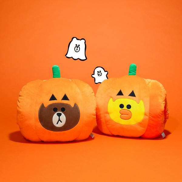 韓國LINE FRIENDS萬聖節系列 Pumpkin Trio of Halloween 暖手枕32,000韓圜 (約港幣4)