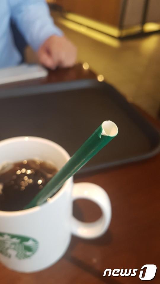韓國Starbucks試用紙製飲品