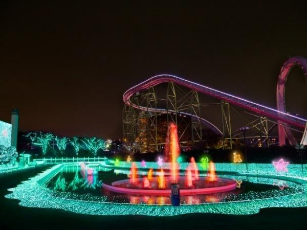 600萬個發光裝置閃照夜空 東京近郊超大型浪漫光影展覽
