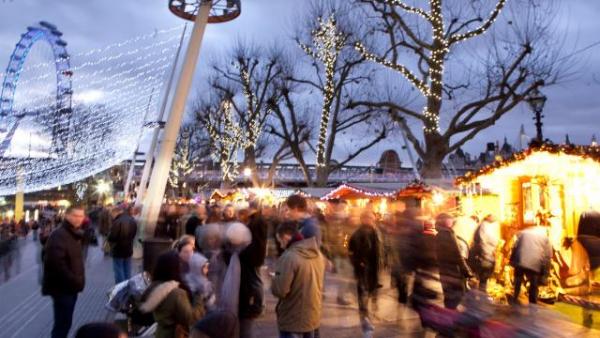 旅人們可以考慮在長假期去歐洲地區旅行，聖誕節去更可以逛盛大的聖誕市集，過一個充滿氣氛的白色聖誕！