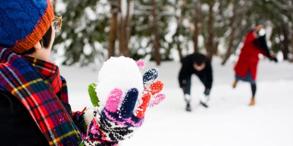 北海道12月平均氣溫-5度；北海道1月平均氣溫是負7度；北海道2月平均氣溫是-5度。