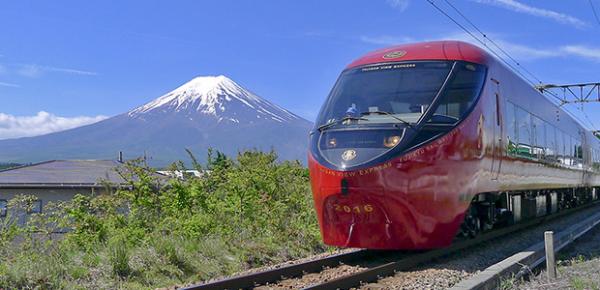 東京前往富士山交通攻略 ｜巴士、鐵路比較｜新宿2小時內直達富士山！