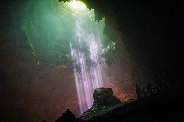 百年歷史古城 自駕印尼日惹尋找「巨洞神光」