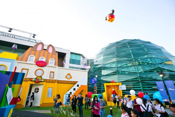 慶祝米奇90歲生日！ 曼谷商場打造迪士尼王國