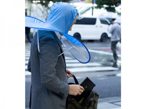 不用擔遮好方便！ 日本搞怪雨天恩物「頭笠雨傘」
