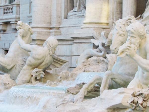 羅馬實施新例收緊觀光規矩 食相不雅觀可被罰款？