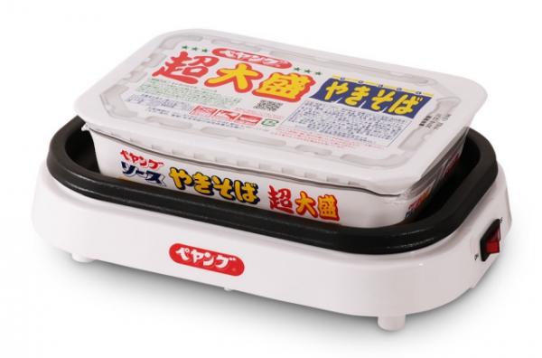 即食麵都要食得有要求！ 日本研發全球首部即食炒麵機